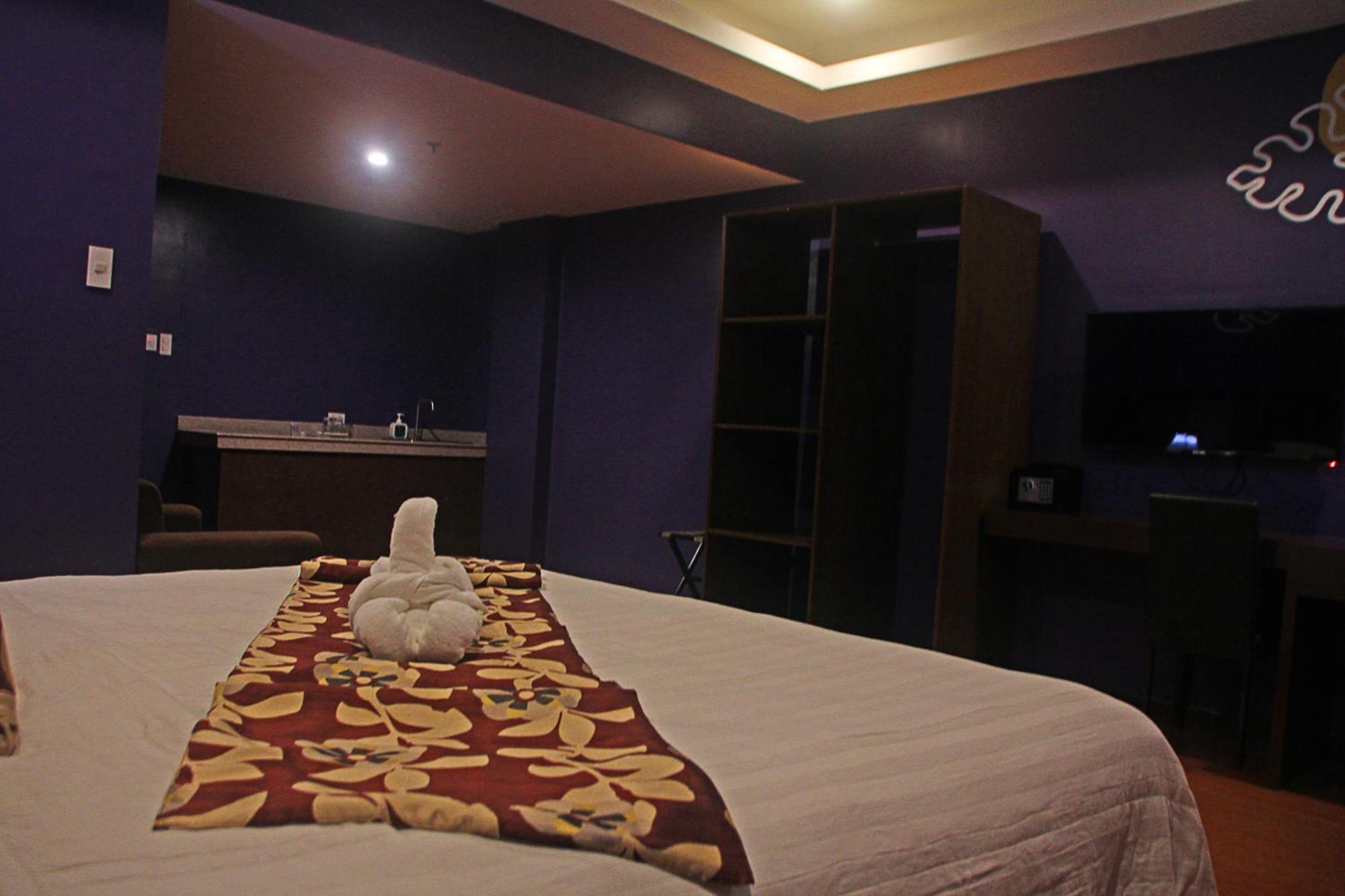 Hotel Palacio Puerto Princesa Esterno foto