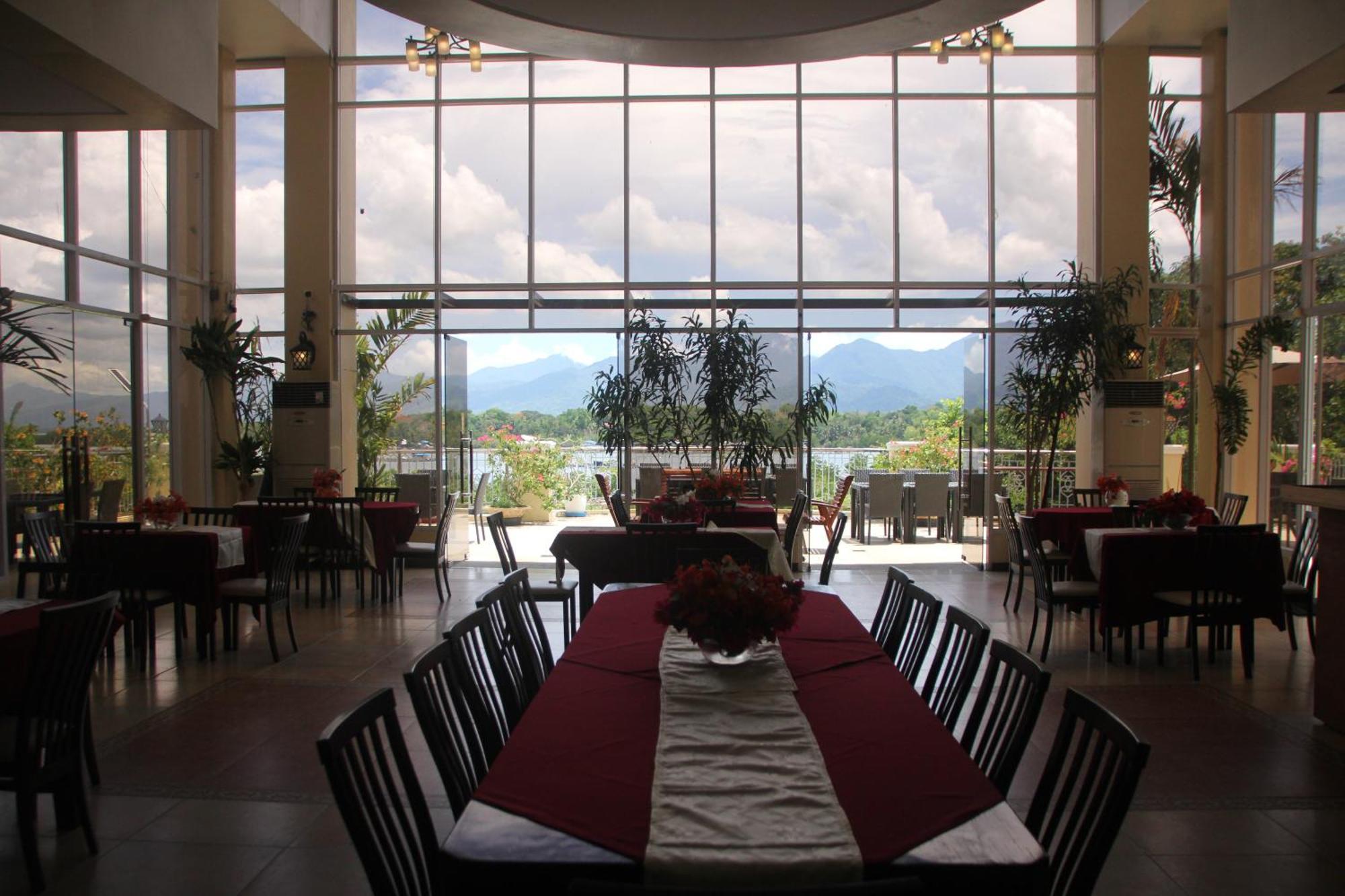 Hotel Palacio Puerto Princesa Esterno foto