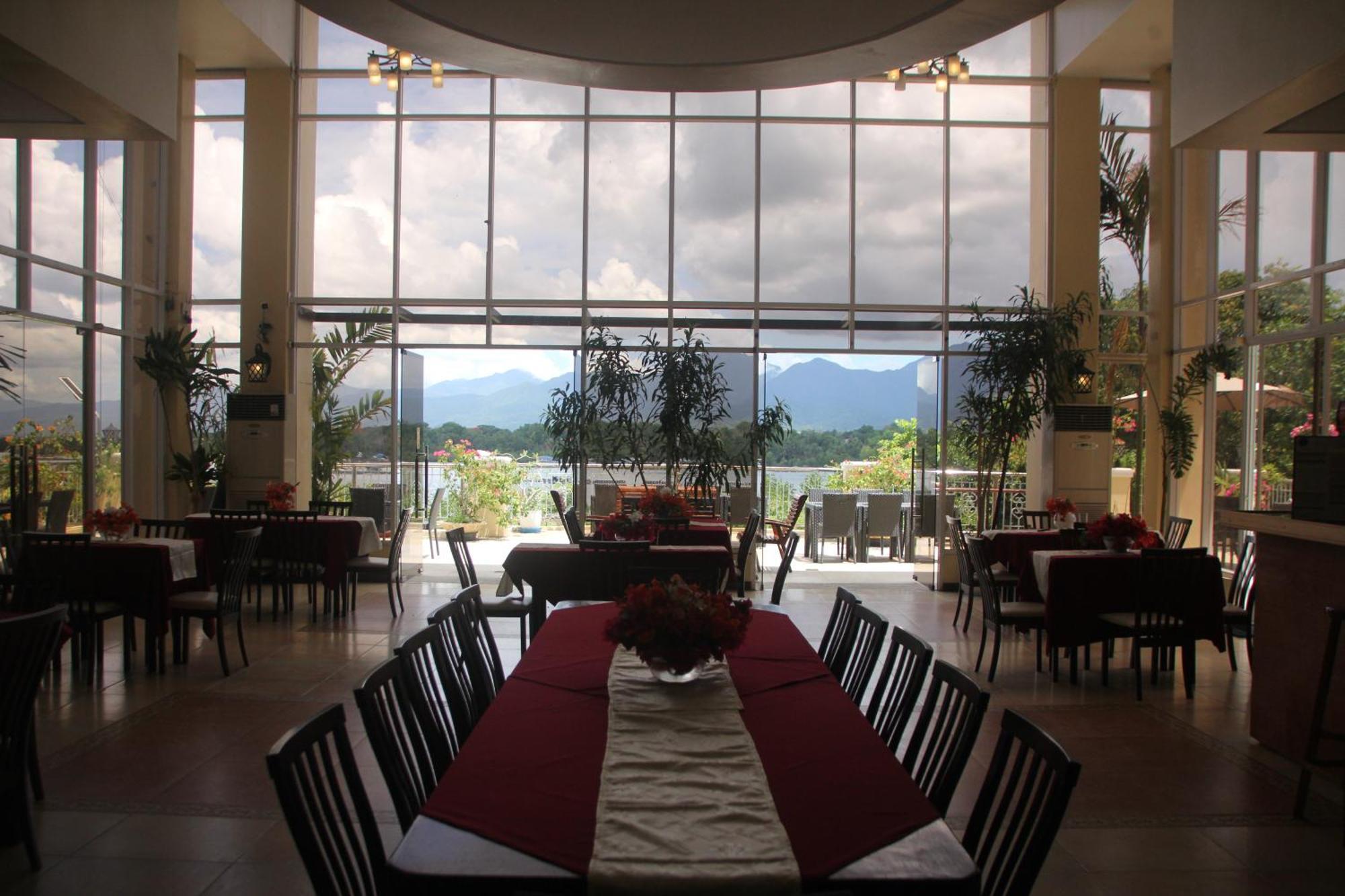 Hotel Palacio Puerto Princesa Esterno foto