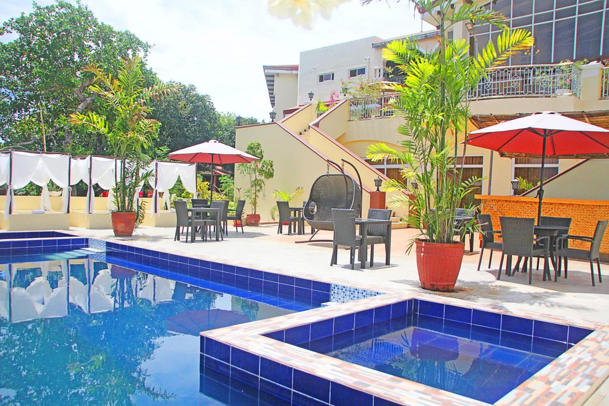 Hotel Palacio Puerto Princesa Esterno foto