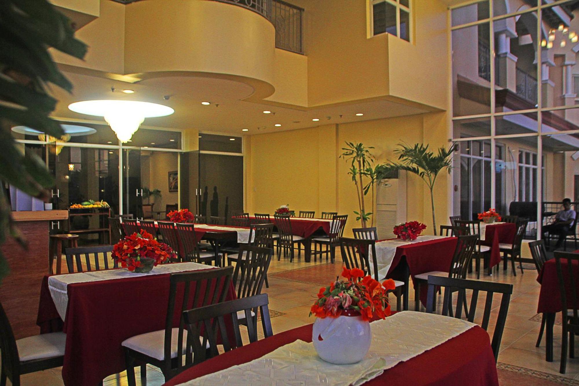 Hotel Palacio Puerto Princesa Esterno foto